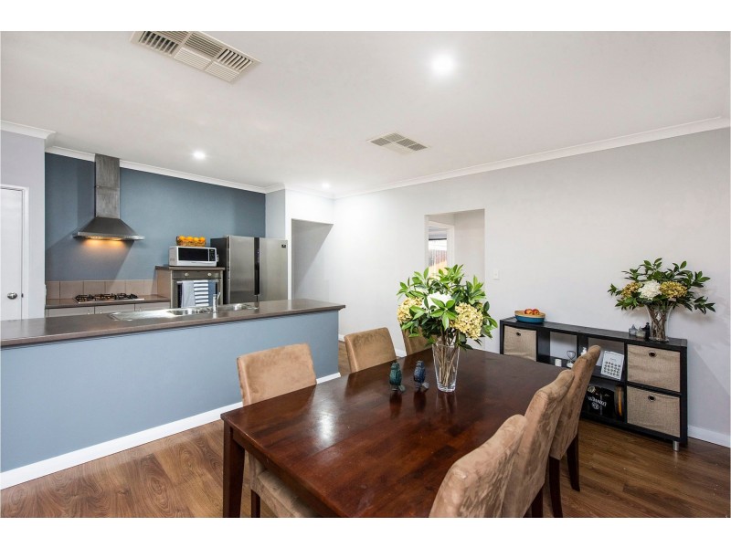 17 Gully Close, High Wycombe WA 6057