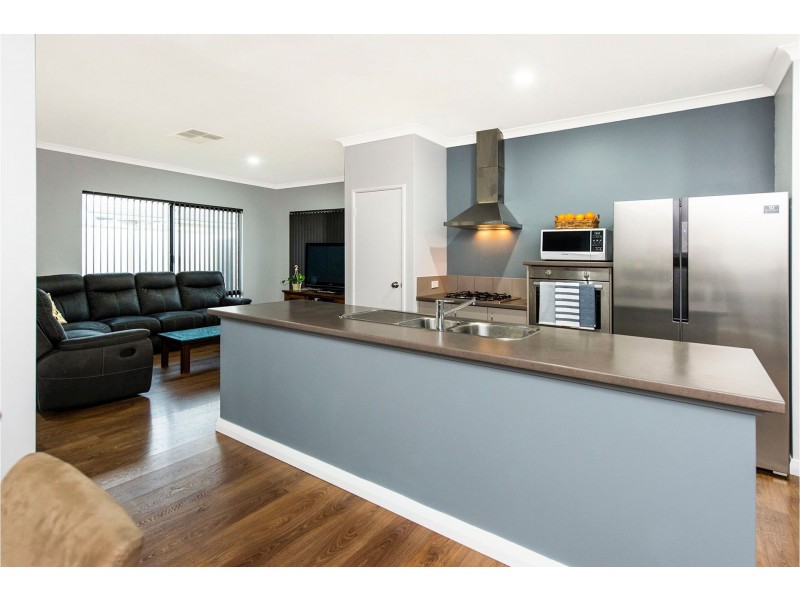 17 Gully Close, High Wycombe WA 6057