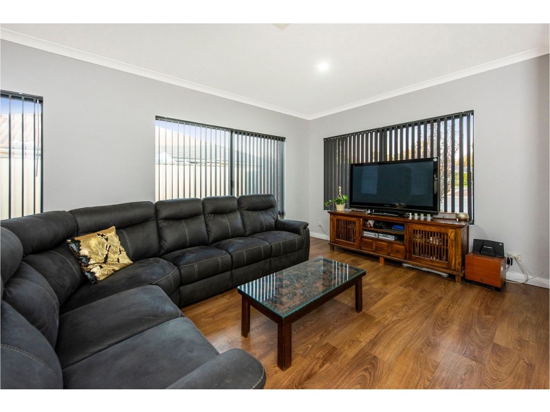 17 Gully Close, High Wycombe WA 6057