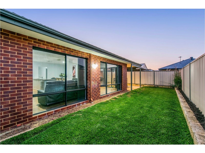 17 Gully Close, High Wycombe WA 6057