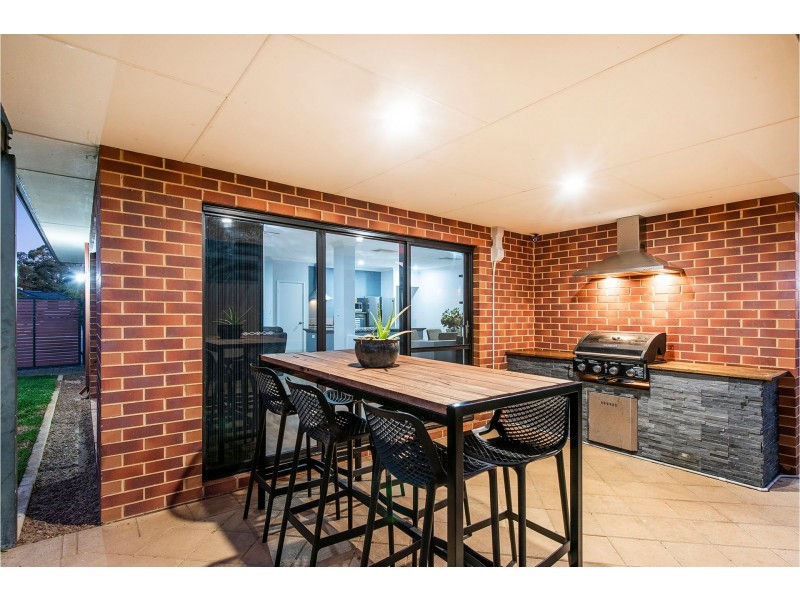 17 Gully Close, High Wycombe WA 6057