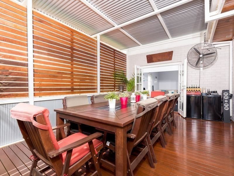 16 Warner Road, High Wycombe WA 6057