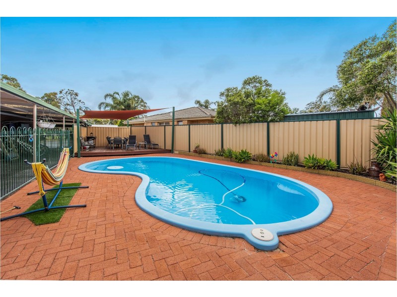 44 Birrine Gardens, High Wycombe WA 6057