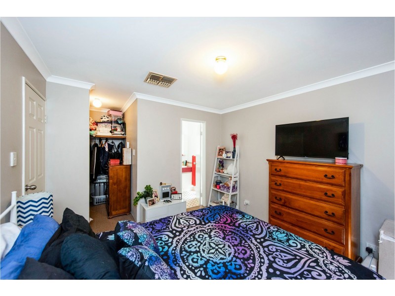 44 Birrine Gardens, High Wycombe WA 6057