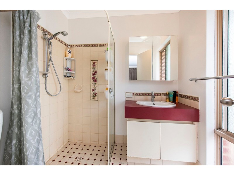 44 Birrine Gardens, High Wycombe WA 6057