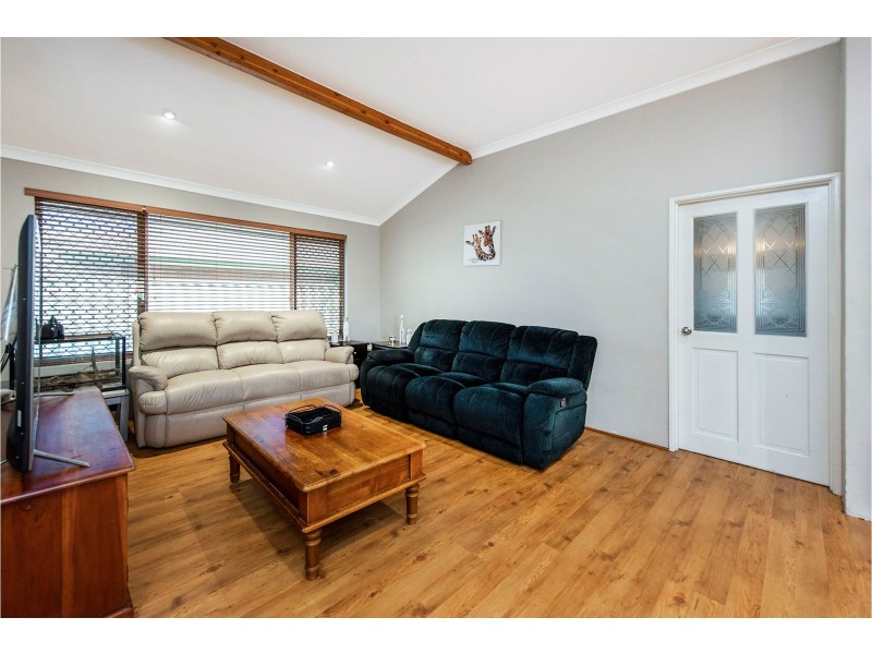 44 Birrine Gardens, High Wycombe WA 6057