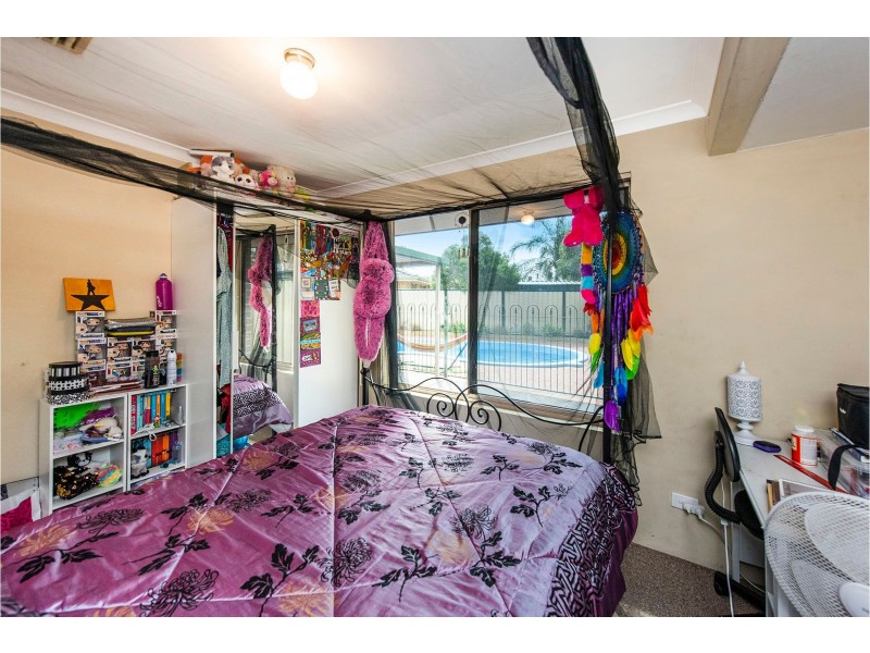 44 Birrine Gardens, High Wycombe WA 6057