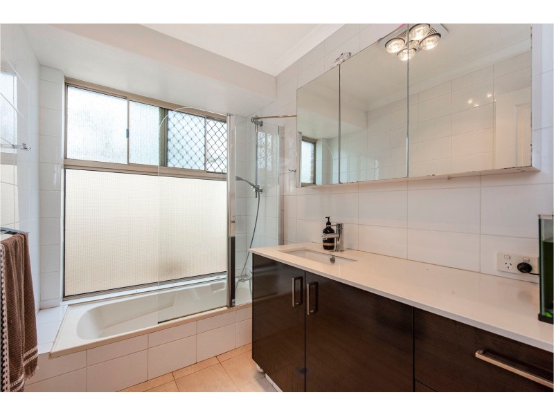 44 Birrine Gardens, High Wycombe WA 6057