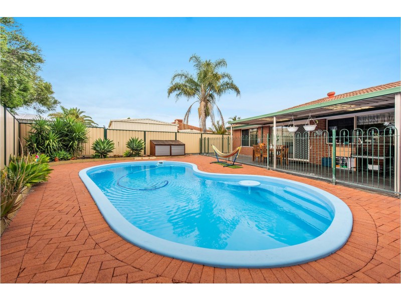 44 Birrine Gardens, High Wycombe WA 6057