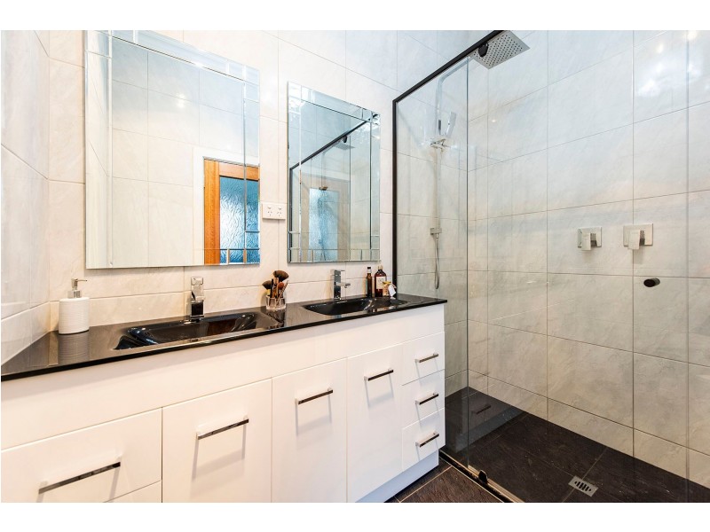 83 Old York Road, Greenmount WA 6056