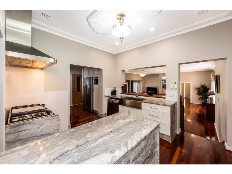 83 Old York Road, Greenmount WA 6056