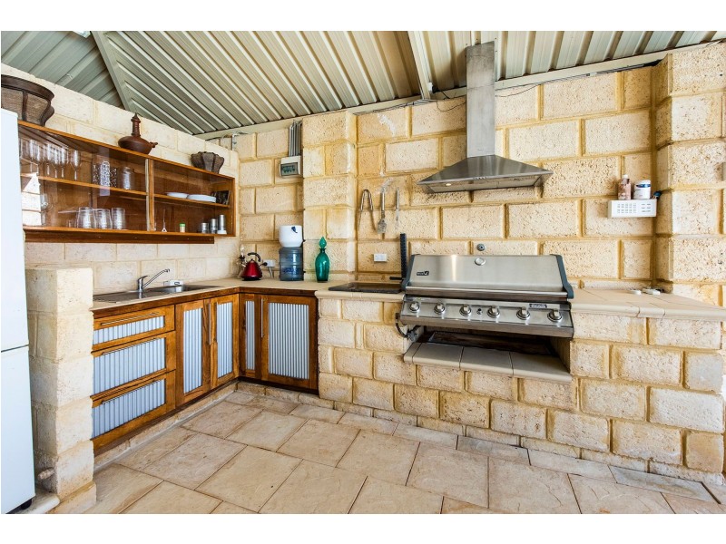 83 Old York Road, Greenmount WA 6056