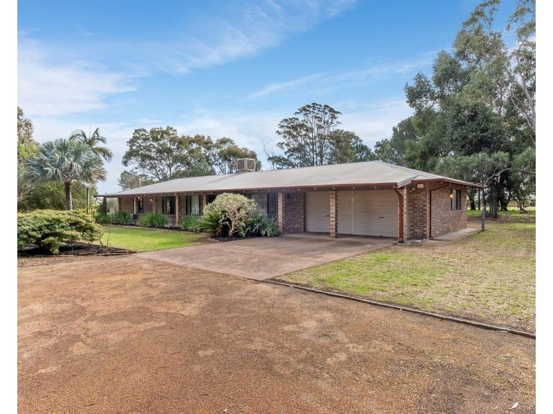 25 Bruce Road, Maida Vale WA 6057