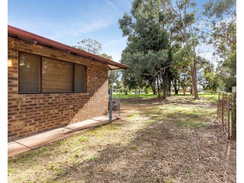 25 Bruce Road, Maida Vale WA 6057