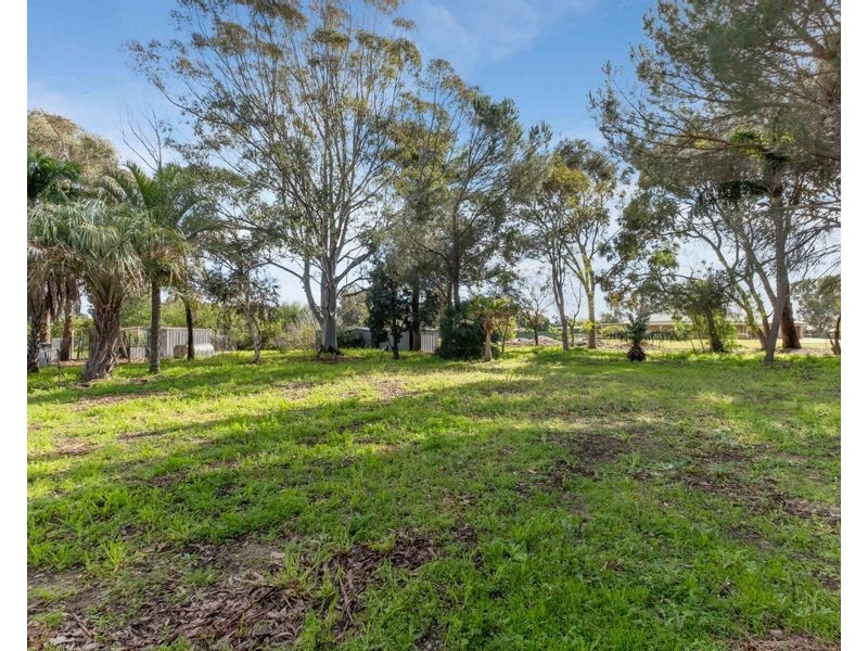 25 Bruce Road, Maida Vale WA 6057