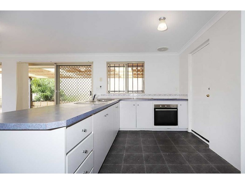 14 Passionfruit Way, Forrestfield WA 6058