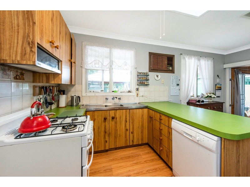 4 Hamilton Road, High Wycombe WA 6057