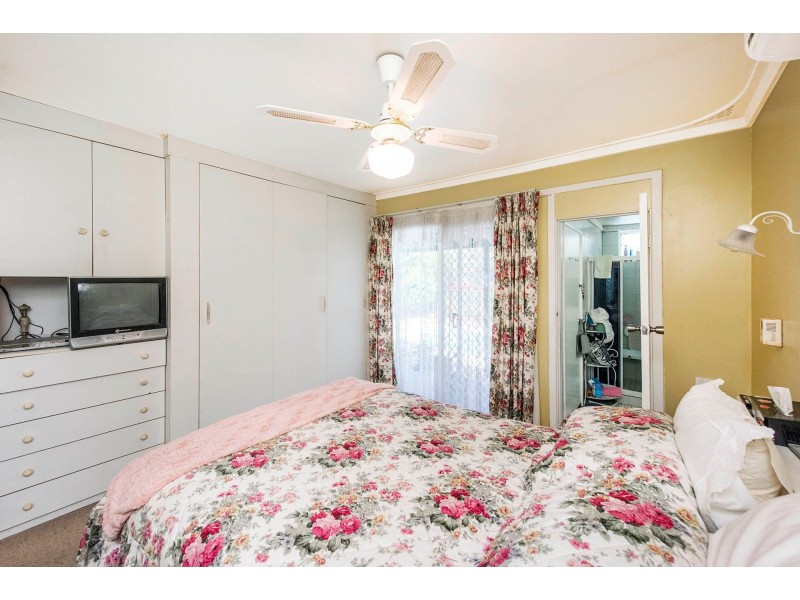 4 Hamilton Road, High Wycombe WA 6057