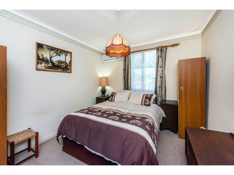 4 Hamilton Road, High Wycombe WA 6057