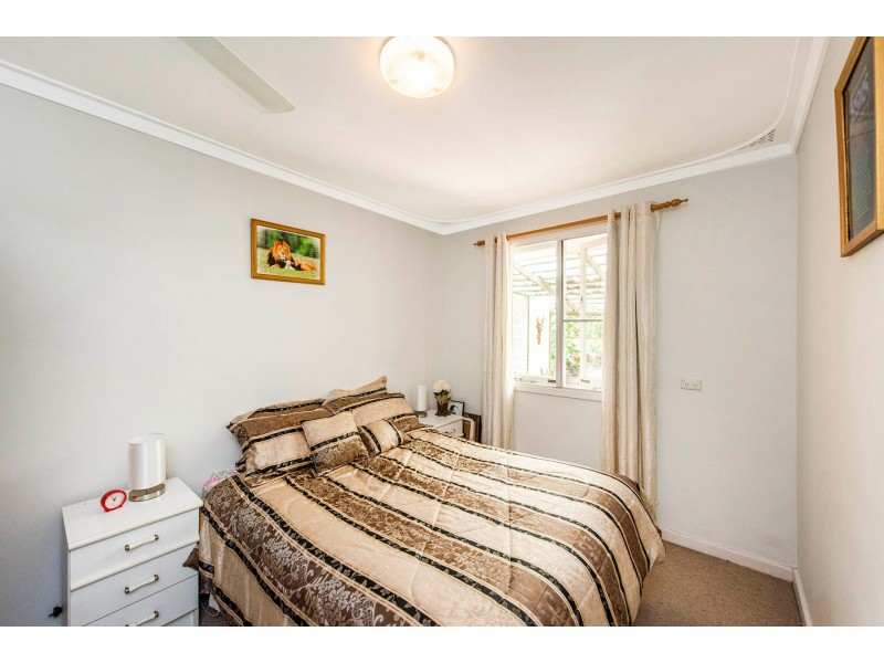 4 Hamilton Road, High Wycombe WA 6057