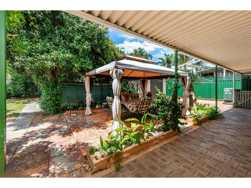 4 Hamilton Road, High Wycombe WA 6057