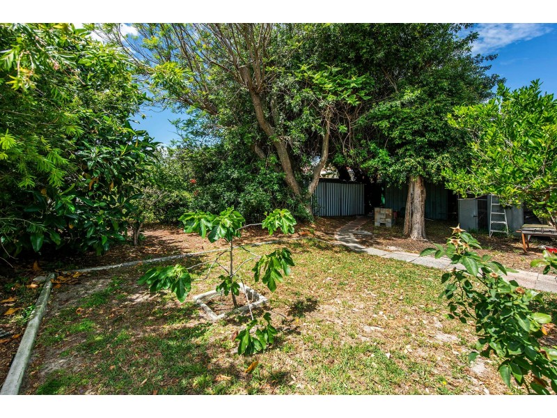 4 Hamilton Road, High Wycombe WA 6057