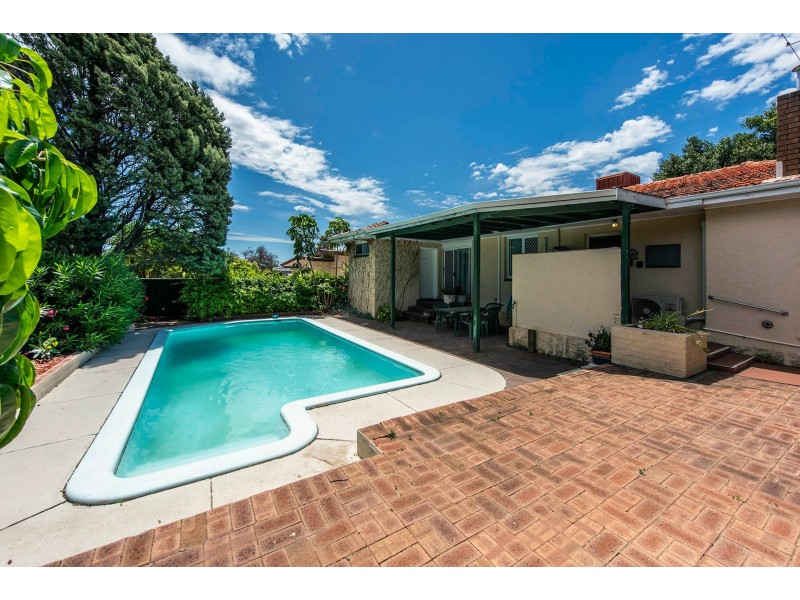 4 Hamilton Road, High Wycombe WA 6057