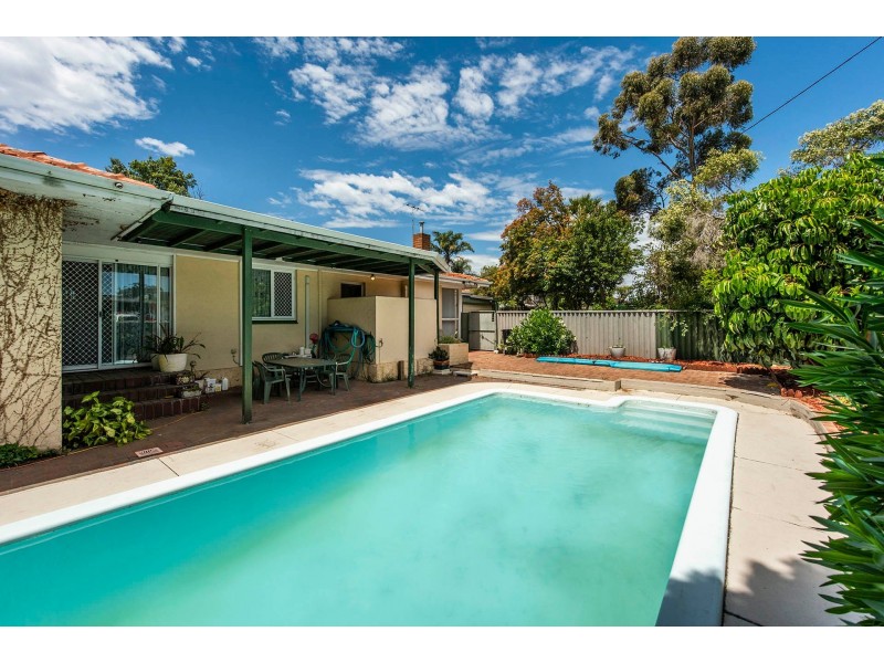 4 Hamilton Road, High Wycombe WA 6057