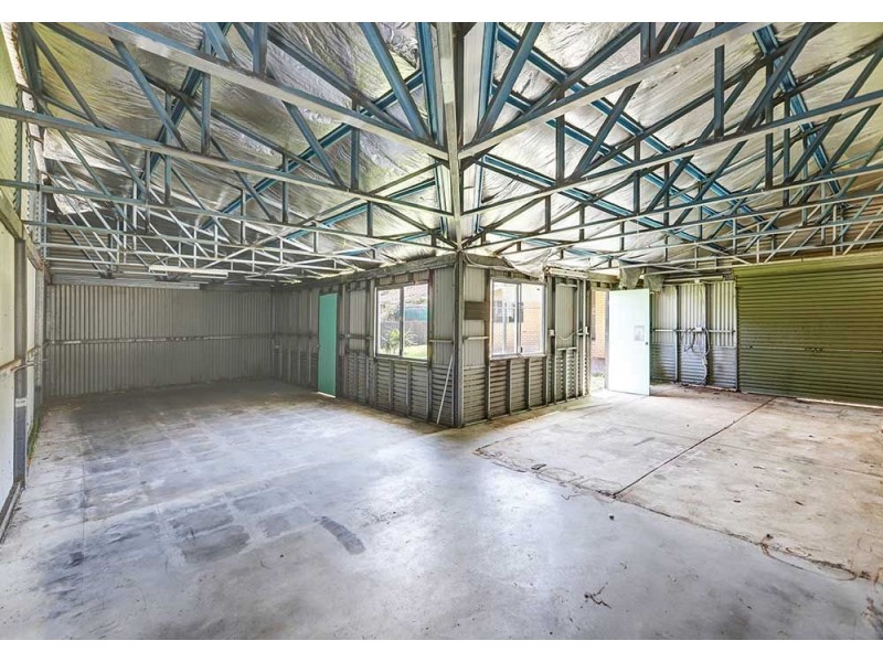 24 Netherwood Road, High Wycombe WA 6057