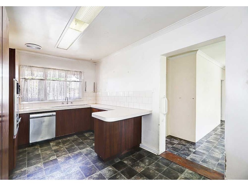 24 Netherwood Road, High Wycombe WA 6057