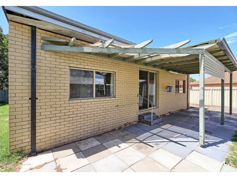 24 Netherwood Road, High Wycombe WA 6057