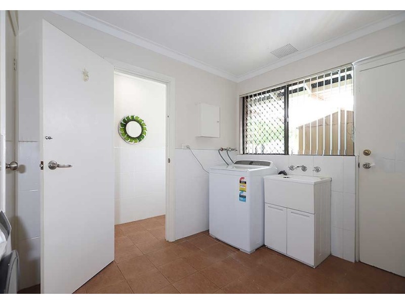 4 Marylebone Court, Alexander Heights WA 6064