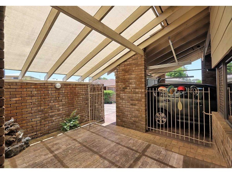 4 Marylebone Court, Alexander Heights WA 6064