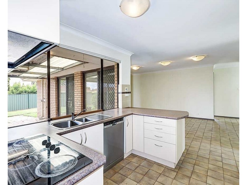 21 Berle Way, High Wycombe WA 6057