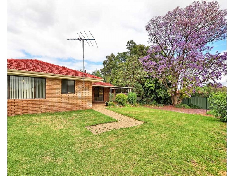 21 Berle Way, High Wycombe WA 6057