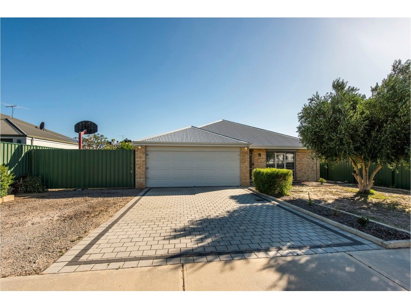 252 Adelaide Street, High Wycombe WA 6057