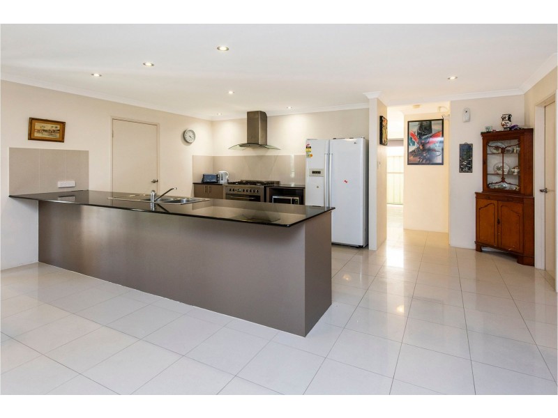 252 Adelaide Street, High Wycombe WA 6057