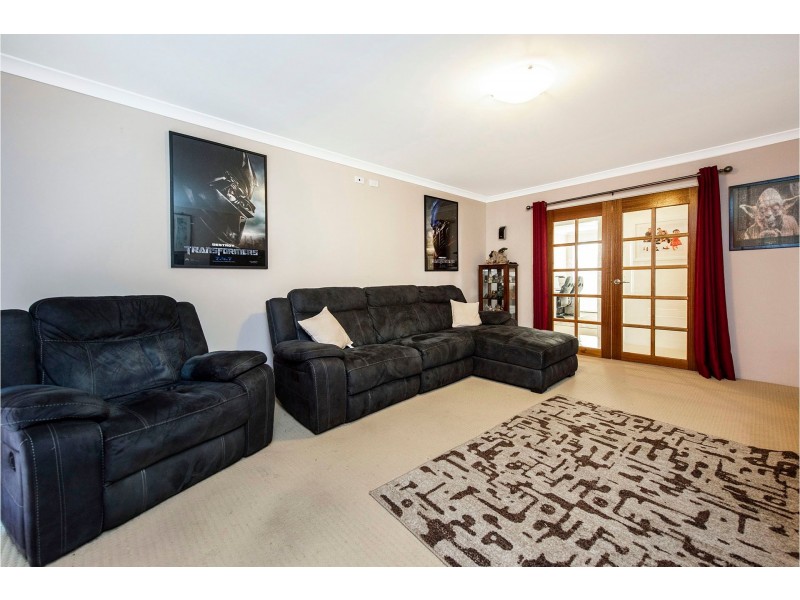 252 Adelaide Street, High Wycombe WA 6057