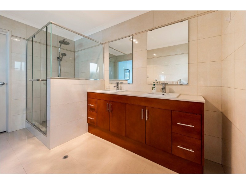 252 Adelaide Street, High Wycombe WA 6057