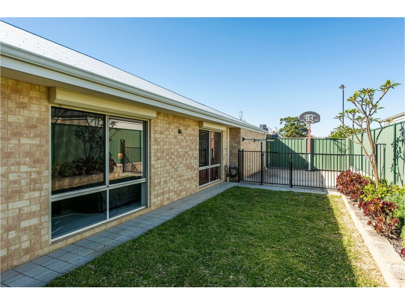 252 Adelaide Street, High Wycombe WA 6057