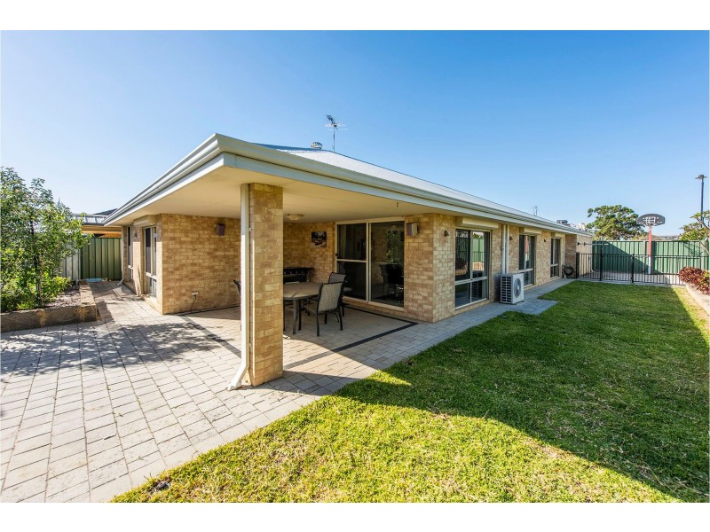 252 Adelaide Street, High Wycombe WA 6057