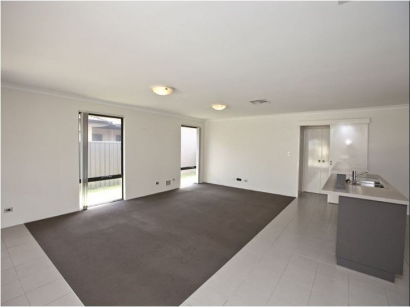 8 Norwich Way, High Wycombe WA 6057