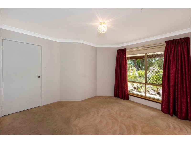 51 Kookaburra Crescent, High Wycombe WA 6057