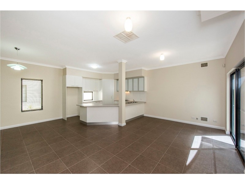 1/42 Gladstone Road, Rivervale WA 6103