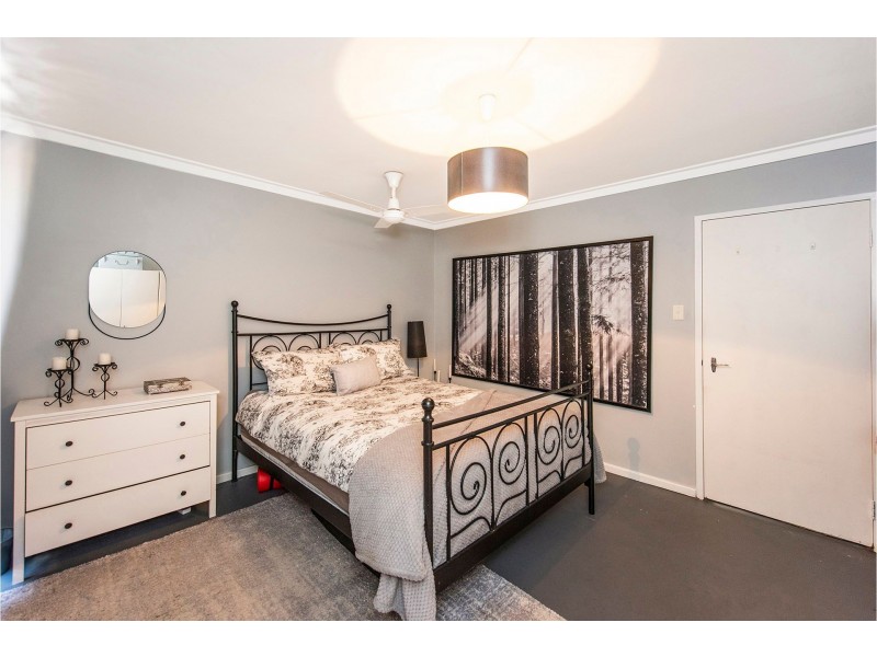 11 Hawkevale Road, High Wycombe WA 6057