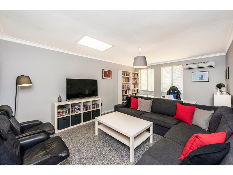 11 Hawkevale Road, High Wycombe WA 6057