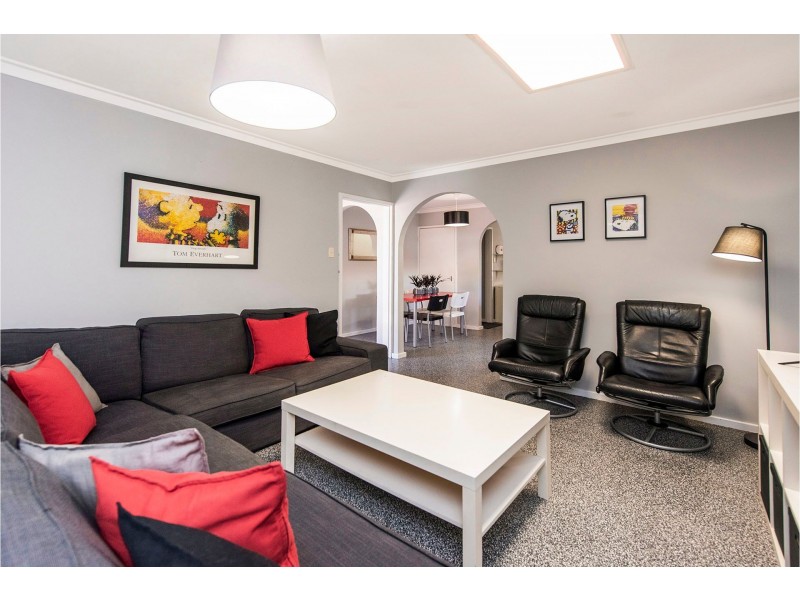 11 Hawkevale Road, High Wycombe WA 6057