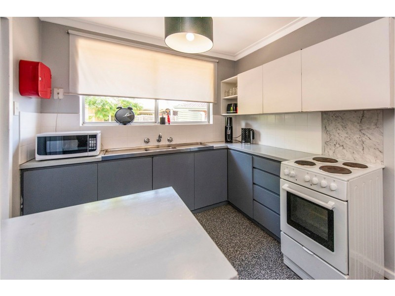 11 Hawkevale Road, High Wycombe WA 6057