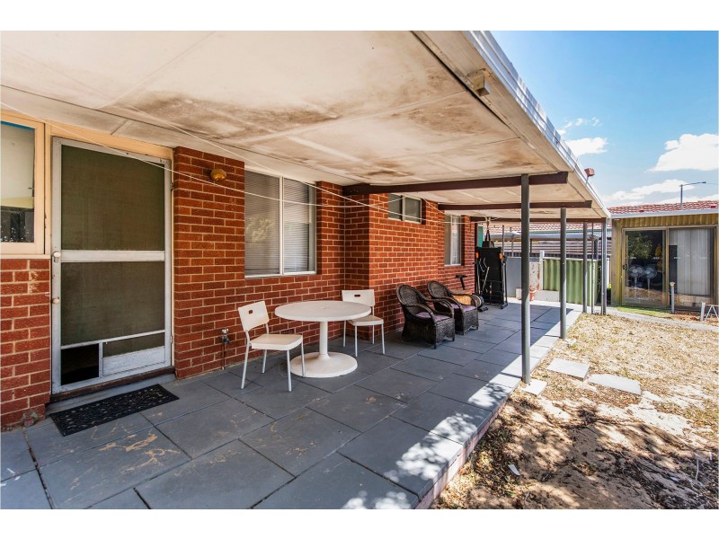 11 Hawkevale Road, High Wycombe WA 6057