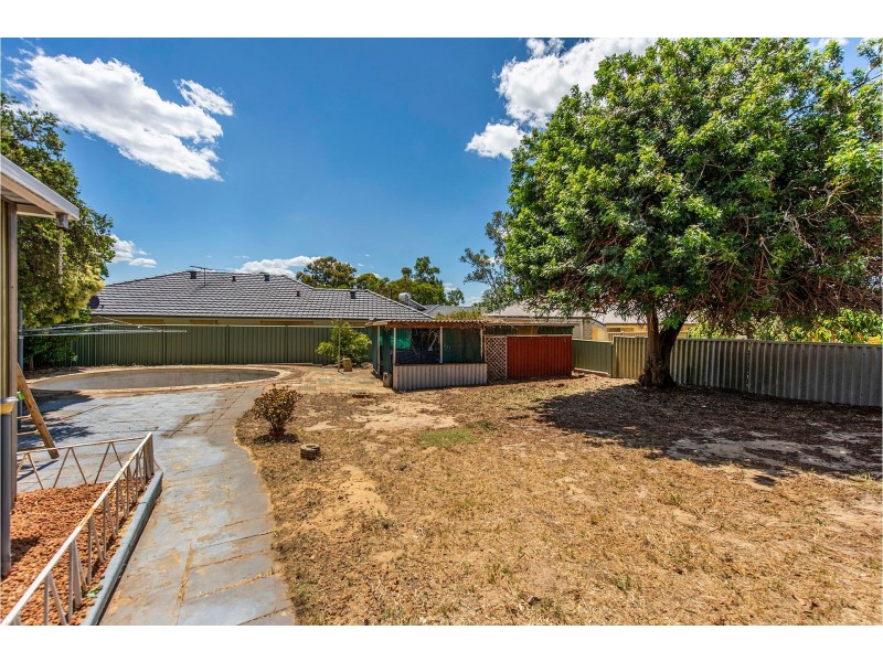 11 Hawkevale Road, High Wycombe WA 6057